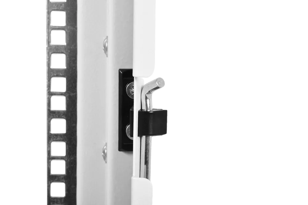 Шкаф телекоммуникационный напольный 33U (600 × 600) дверь стекло