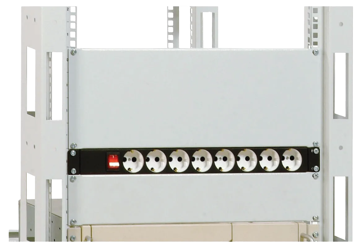 Фальшпанель в шкаф 19" 3U Фальшпанель в шкаф 19" 3U