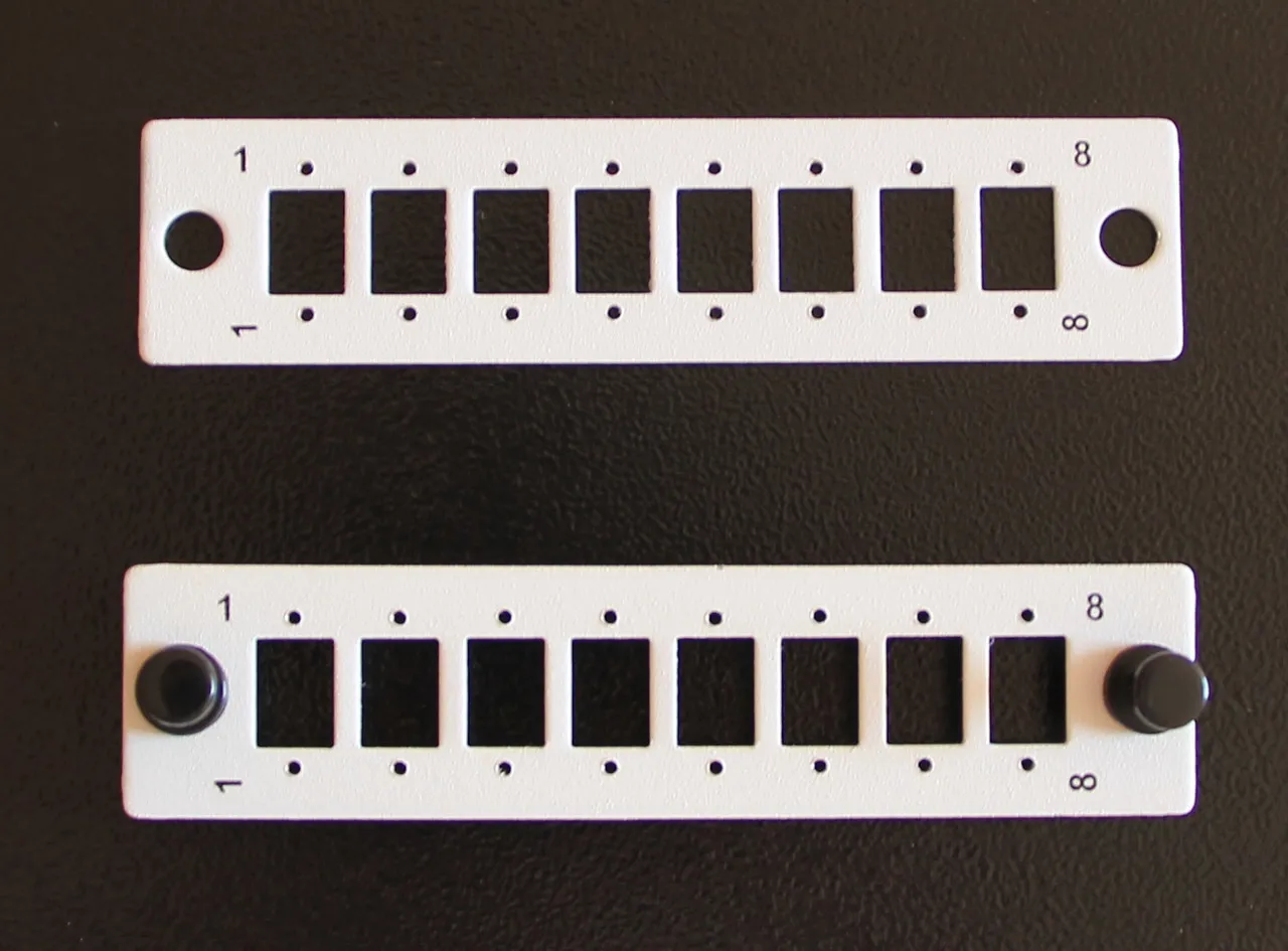 Hyperline FO-FP-W140H42-8SC/DLC-GY