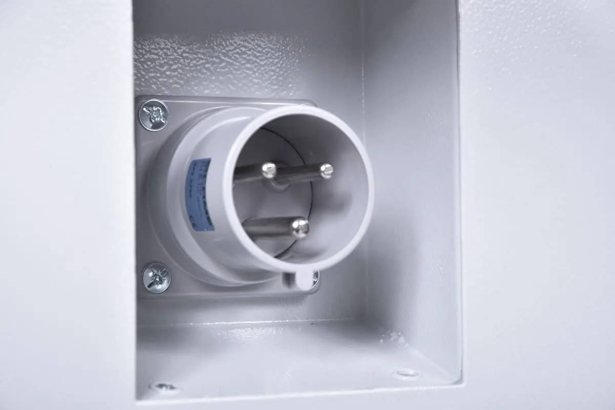 Шкаф всепогодный напольный укомплектованный 18U (Ш1000 × Г900) с эл. отсеком, комплектация Т1-IP55