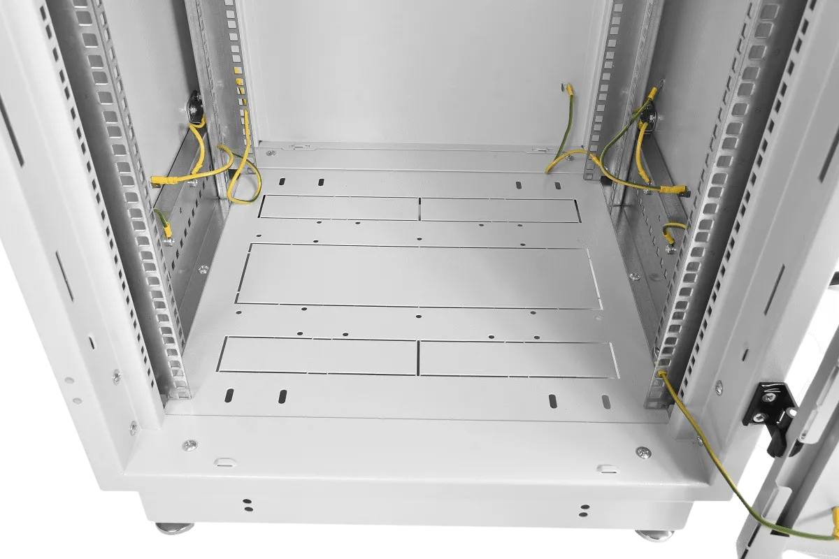 Шкаф телекоммуникационный напольный 27U (600 × 600) дверь металл