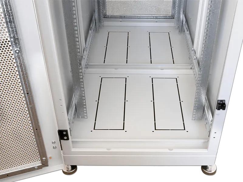 Шкаф серверный напольный 45U (600 × 1200) дверь перфорированная 2 шт.