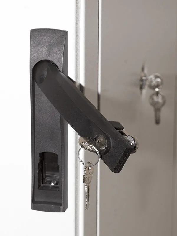 Шкаф серверный напольный 45U (600 × 1200) дверь перфорированная 2 шт.