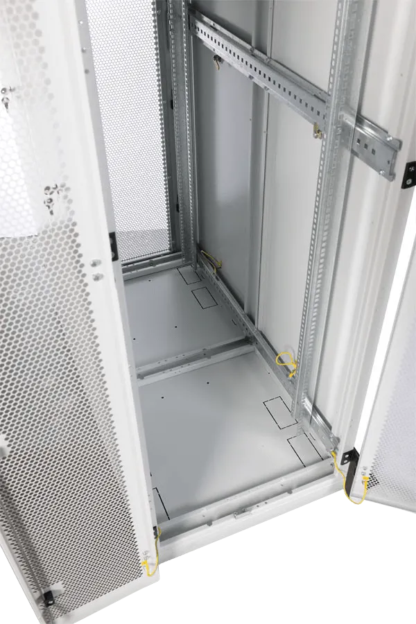 Шкаф серверный напольный 42U (600 × 1200) дверь перфорированная 2 шт.