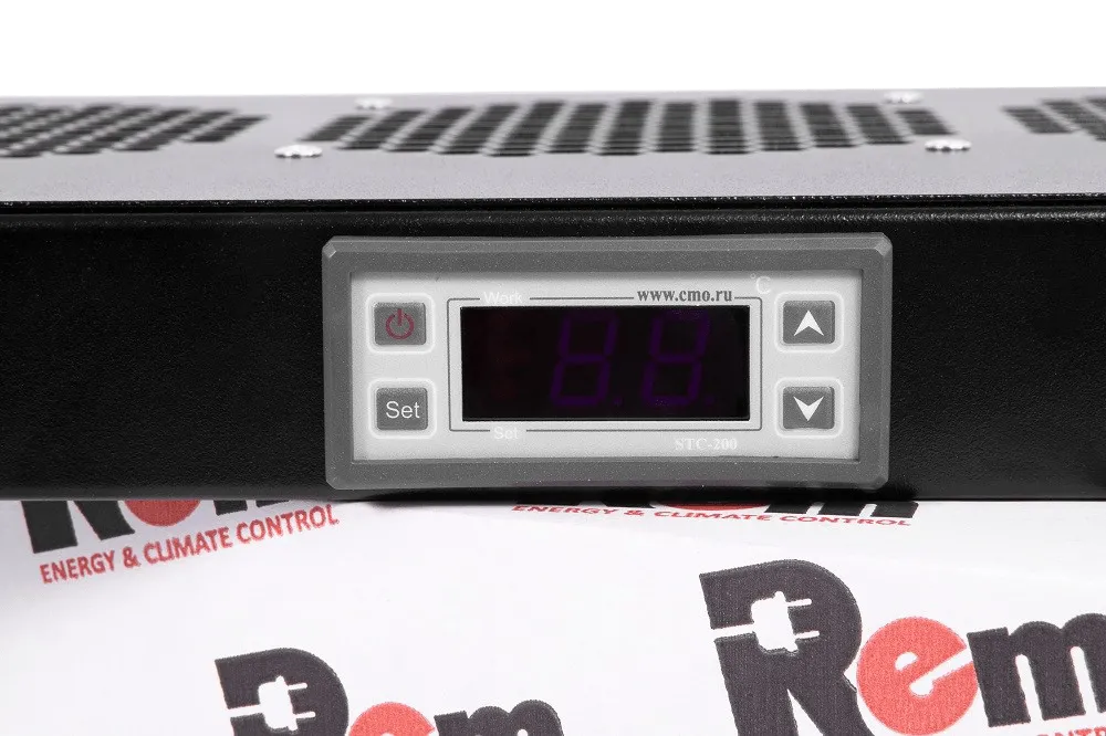 Модуль вентиляторный 19" 1U, 3 вентилятора, регул. глубина 200-310 мм с контроллером, чёрный