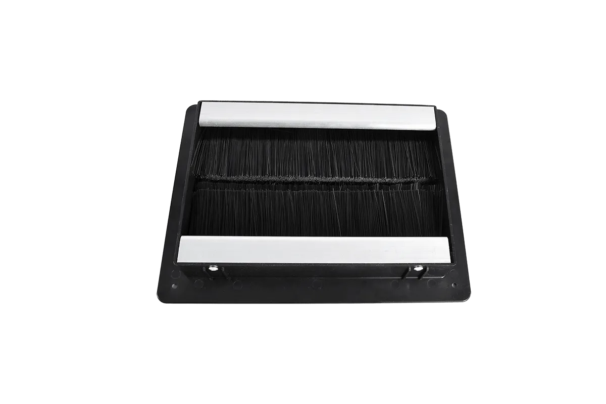 Кабельный ввод с двойной щеткой