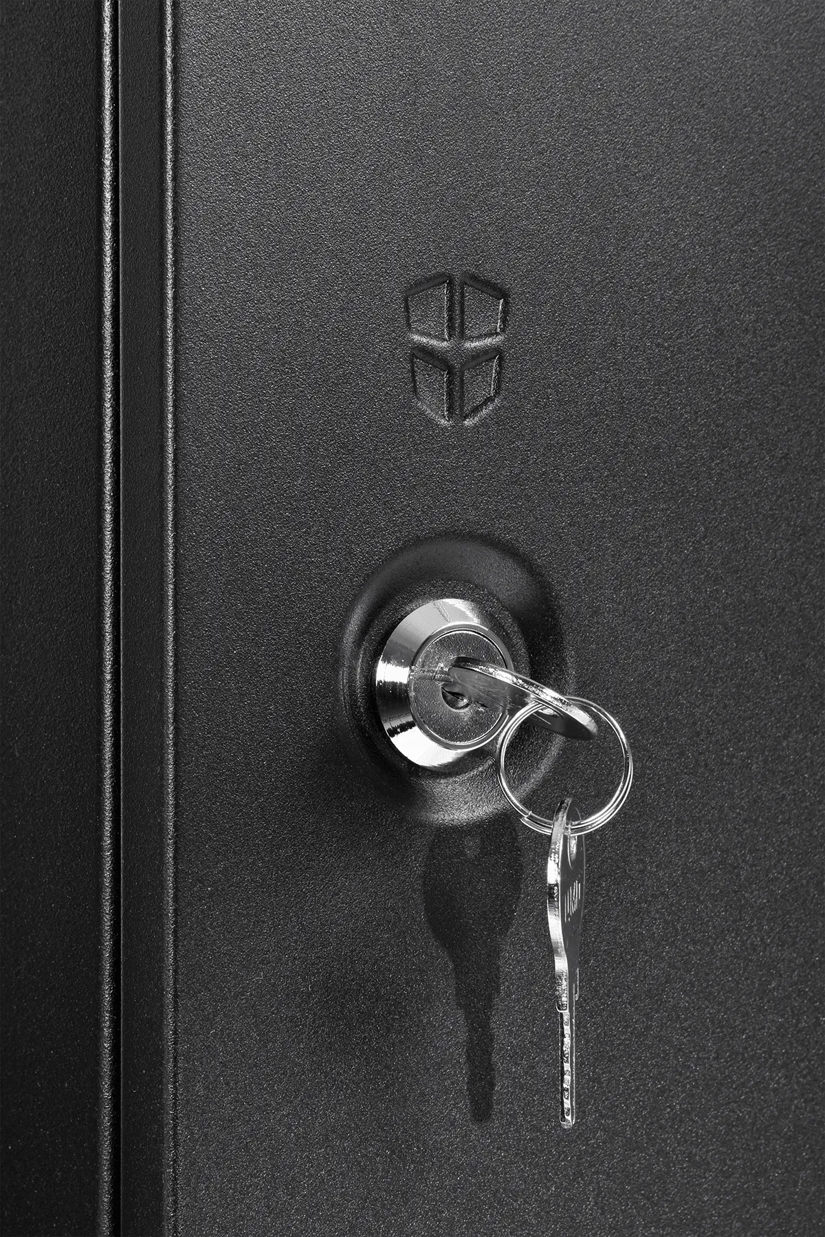 Шкаф телекоммуникационный настенный разборный ЭКОНОМ 12U (600 × 350) дверь металл, цвет черный