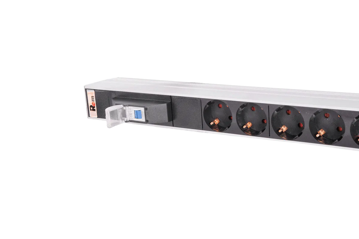 Вертикальный блок розеток Rem-16 с авт. 16А, 10 Schuko, 10 IEC 60320 C19, 16A, алюм.,33-48U,колодка Вертикальный блок розеток Rem-16 с авт. 16А, 10 Schuko, 10 IEC 60320 C19, 16A, алюм.,33-48U,колодка
