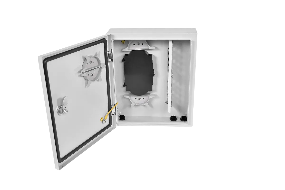 Оптический кросс (бокс) IP 55 настенный, одна дверь, замок, до 24 портов Оптический кросс (бокс) IP 55 настенный, одна дверь, замок, до 24 портов