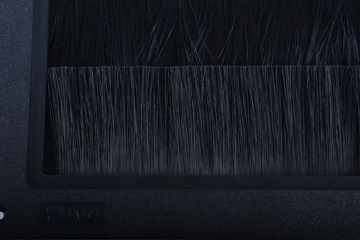 Кабельный ввод с двойной щеткой