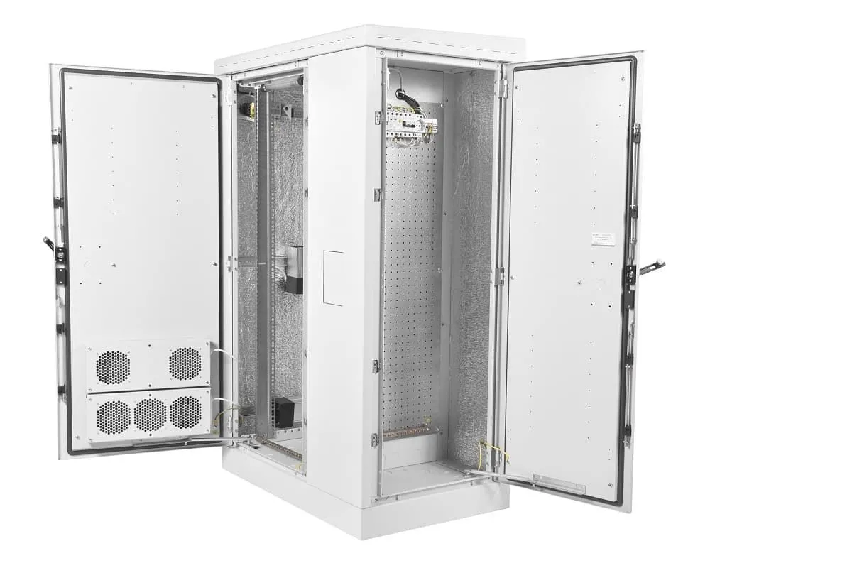 Шкаф всепогодный напольный укомплектованный 30U (Ш1000 × Г600) с эл. отсеком, комплектация Т1-IP55